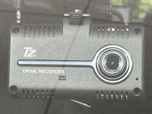 �y�h���C�u���R�[�_�[�z���S�E���S�ȃJ�[���C�t�ɕK�{�̃h���C�u���R�[�_�[�𑕔�!���s���͂������A������^�]�⎖�̂ɑ��������ۂ̏󋵂��f���ŋL�^���A����̃��X�N�ɔ����܂��B