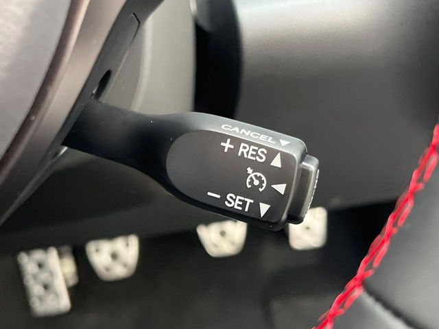 �y�N���[�Y�R���g���[���z�������H�����N���N���s�B�A�N�Z���𗣂��Ă���葬�x�ő��s���ł��A�������^�]���̕��S���y��!�����E�������ȒP�ȃX�C�b�`����Œ����ł��܂��B