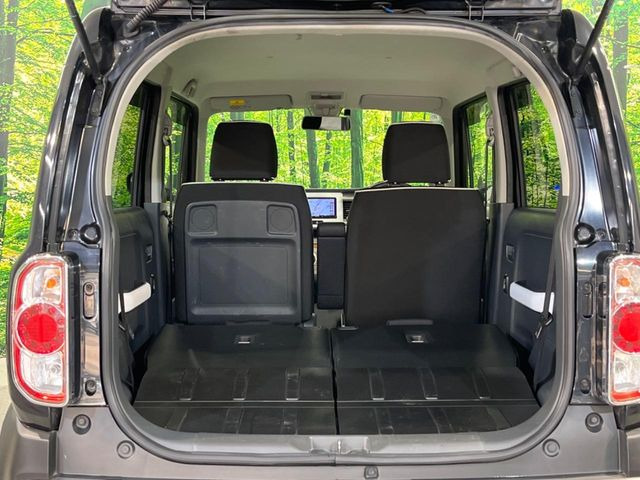 ���i�̂���������ʋ΁A���}���ɏ\���ȉ׎��X�y�[�X���m�ۂ��Ă���܂��B�Z�J���h�V�[�g��|���ƁA�傫�ȉו��̐ύڂ��\�ł���