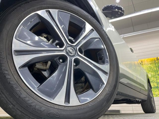 �y�����A���~�z�C�[���z�O�ςɃ}�b�`���������A���~�z�C�[���𑕒����Ă���܂��B�e��ЊO�A���~�z�C�[����A�X�^�b�h���X�^�C�����戵�����Ă���܂��B���񂲑��k����������