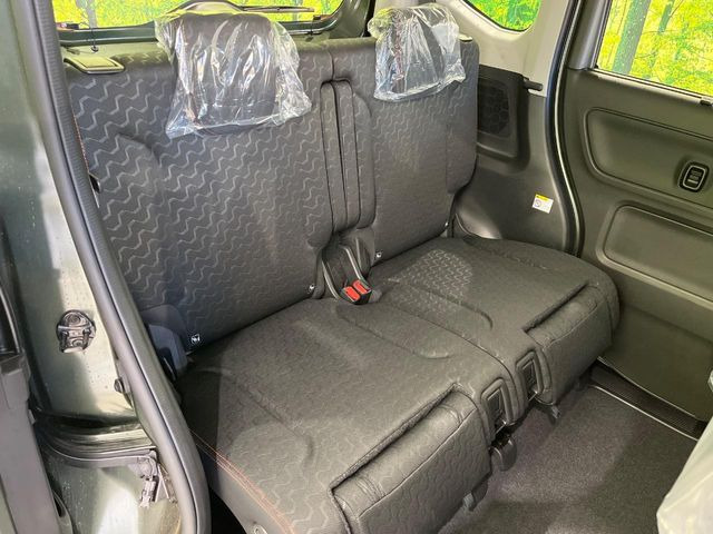 ���i���ȃI���W�i���t���A�}�b�g���I�v�V�����ɂĂ��p�ӂ��Ă���܂��B���D���ȃf�U�C����J���[�����Ԃɍ��킹�đI��ł����������Ƃ��ł��܂���