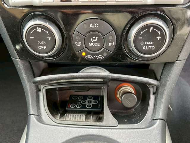 �C�ɂȂ邨�Ԃ�����܂�����E�̓d�b�ԍ����璼�ڂ��X�ɂ��₢���킹���������B�x�����@����ԗ����A��Ԃ܂łȂ�ł������������Ē����܂��B�X�^�b�t�ꓯ���A�����҂����Ă���܂��B