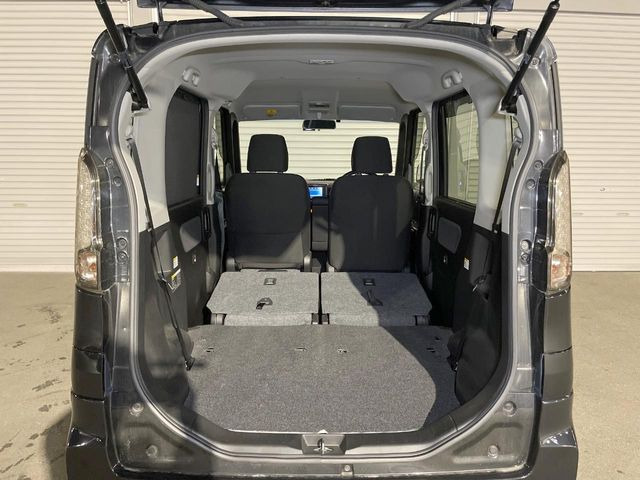 ���i�̂���������ʋ΁A���}���ɏ\���ȉ׎��X�y�[�X���m�ۂ��Ă���܂��B�Z�J���h�V�[�g��|���ƁA�傫�ȉו��̐ύڂ��\�ł���