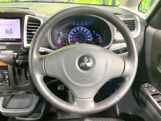 �y�����v�����X�e�A�����O�z�㎿�Ȋv���g�p���邱�ƂŁA��ɂ����������݂ƂĂ��^�]���₷���n���h���ł���