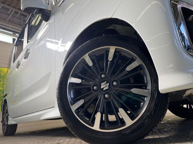 �y����15�C���`�A���~�z�C�[���z�O�ςɃ}�b�`���������A���~�z�C�[���𑕒����Ă���܂��B�e��ЊO�A���~�z�C�[����A�X�^�b�h���X�^�C�����戵�����Ă���܂��B���񂲑��k����������