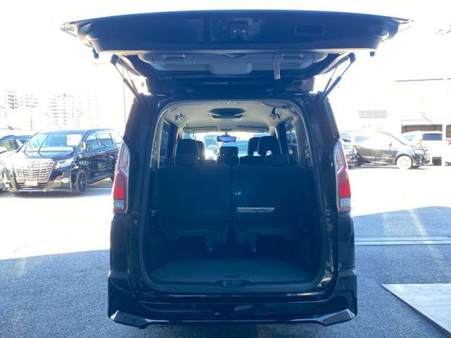 彦根インターからお車で3分とアクセス便利!近くには有名観光地の彦根城もありますので、観光と合わせてのご来店も良いですね♪活気溢れる自慢のスタッフがお客様のご来店をお待ちしております!