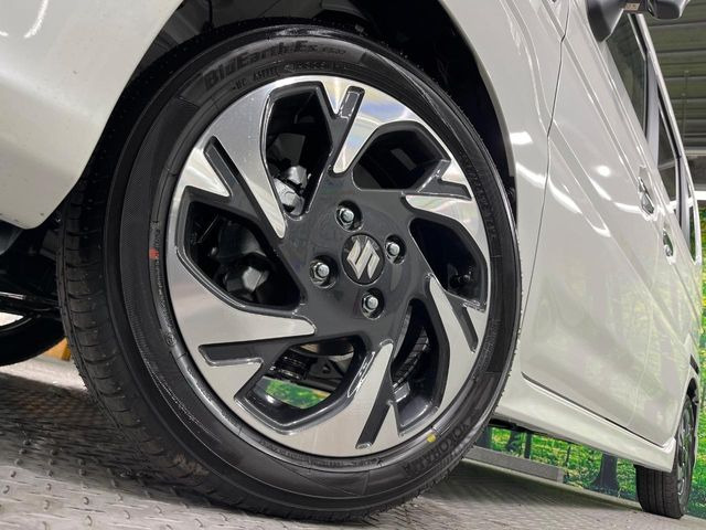 �y����15�C���`�A���~�z�C�[���z�O�ςɃ}�b�`���������A���~�z�C�[���𑕒����Ă���܂��B�e��ЊO�A���~�z�C�[����A�X�^�b�h���X�^�C�����戵�����Ă���܂��B���񂲑��k����������