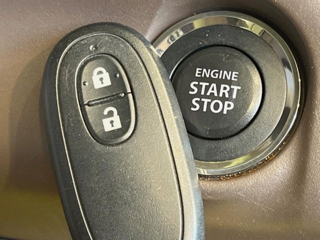 �y�L�[���X�X�^�[�g�V�X�e���z�J�o����|�P�b�g�ɓ��ꂽ�܂܂ł��h�A�̎{���E�������\�ȃX�}�[�g�L�[�𑕔��B�G���W���̃I���E�I�t�����J�M�����o���K�v����������Ƃ��Ă��֗��ł���