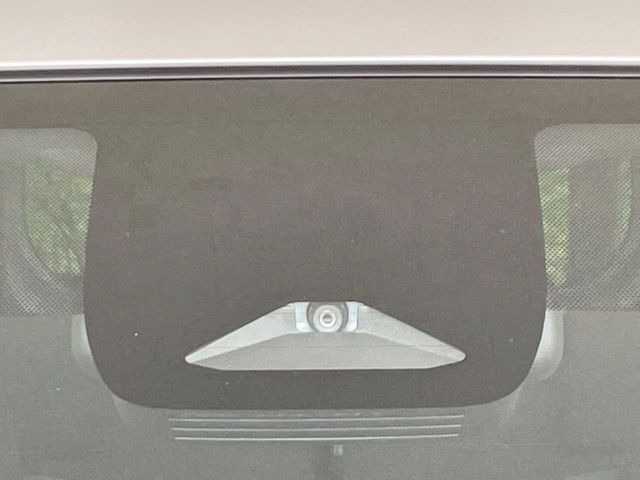 �y�g���^�Z�[�t�e�B�Z���X�z���s���ɑO���̎ԗ�����F�����A�Փ˂������Ȏ��͌x��ƃu���[�L�ŏՓˉ���Ɣ�Q�y�����A�V�X�g�B�����S�Ƀh���C�u�����y���݂��������܂��B