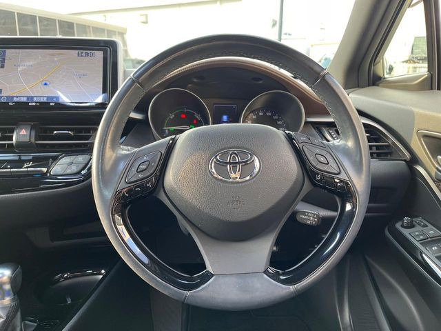 �y�����v�����X�e�A�����O�z�㎿�Ȋv���g�p���邱�ƂŁA��ɂ����������݂ƂĂ��^�]���₷���n���h���ł���