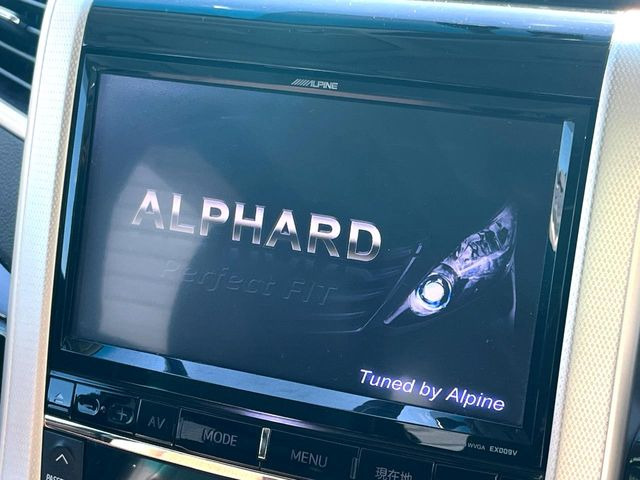 �y8�^�i�r�Q�[�V�����z�ړI�n�܂ł�������ē����Ă����g���₷���i�r�BBluetooth�ڑ�����΂������̃X�}�z��MP3�v���C���[�̉��y���Đ��\!�����̉^�]������Ɋy�����Ȃ�܂�!!