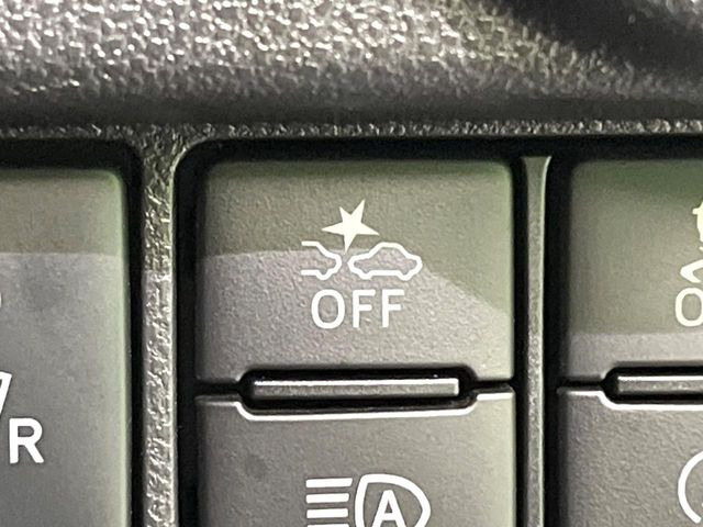 �y�X�}�[�g�A�V�X�g3�z���s���ɑO���̎ԗ�����F�����A�Փ˂������Ȏ��͌x��ƃu���[�L�ŏՓˉ���Ɣ�Q�y�����A�V�X�g�B�����S�Ƀh���C�u�����y���݂��������܂��B