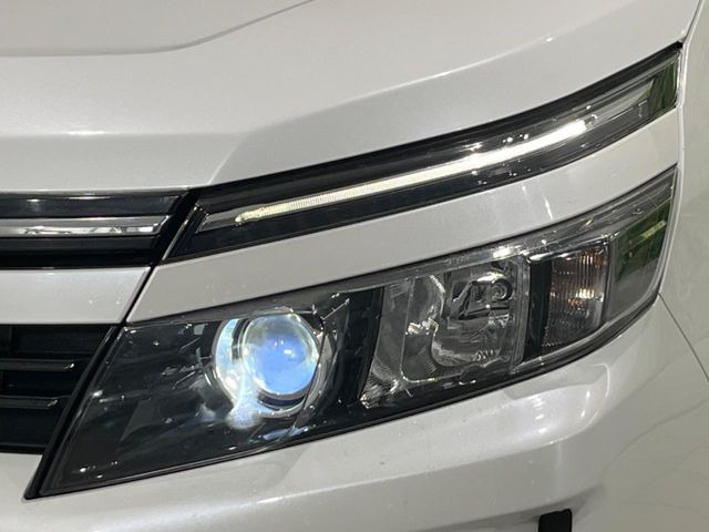 �yLED�w�b�h���C�g�z���V����ԑ��s�����ǍD�Ȏ��E���m�ۂ����S���ĉ^�]�ł��鍂�P�xLED�w�b�h���C�g�𑕔�!�_�����x�������A����d�͂��}�����Ă��܂��B