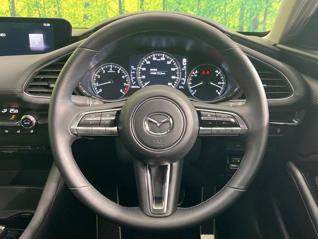 �y�����v�����X�e�A�����O�z�㎿�Ȋv���g�p���邱�ƂŁA��ɂ����������݂ƂĂ��^�]���₷���n���h���ł���