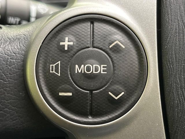 �y�X�e�A�����O�X�C�b�`�z�^�]���A�O������ڐ������炷���ƂȂ��A�I�[�f�B�I���̑��삪�\�ȕ֗��@�\!���S&���K�ȃh���C�u�����o���Ă���܂���