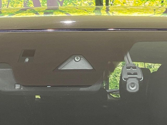 �y�X�}�[�g�u���[�L�T�|�[�g�z���s���ɑO���̎ԗ�����F�����A�Փ˂������Ȏ��͌x��ƃu���[�L�ŏՓˉ���Ɣ�Q�y�����A�V�X�g�B�����S�Ƀh���C�u�����y���݂��������܂��B