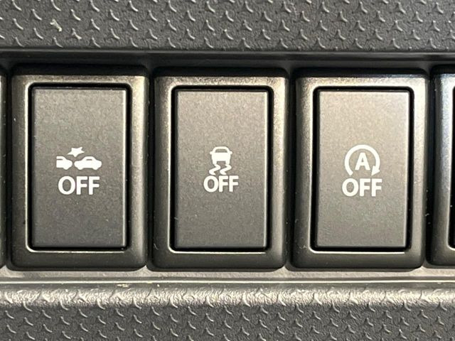 �y�X�}�[�g�u���[�L�T�|�[�g�z���s���ɑO���̎ԗ�����F�����A�Փ˂������Ȏ��͌x��ƃu���[�L�ŏՓˉ���Ɣ�Q�y�����A�V�X�g�B�����S�Ƀh���C�u�����y���݂��������܂��B