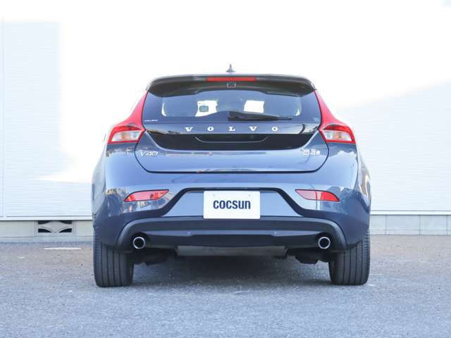 ���s�^�G���W���ɂ̓{���{�̔F�؂��擾����MOTUL�̍����I�C��SPECIFIC RBS0-2AE(0W-20)���g�p���܂��B