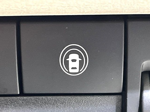 �y�C���e���W�F���g�G�}�[�W�F���V�[�u���[�L�z�t�����g�J�����őO���̎ԗ�����s�҂����m�B�Փ˂������Ȏ��͏Փ˔�Q�y���u���[�L���쓮�A�Փˉ�����T�|�[�g�B�����S�Ƀh���C�u�����y���݂��������܂��B