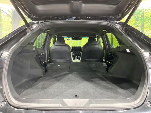 【パワーバックドア】スマートキーや運転席のボタンを押すだけでリアゲートが自動で開閉します!荷物を持っている時や、高い位置にあるバックドアを閉める際に便利な機能です♪