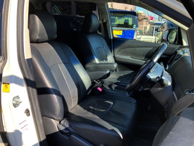 �^�]�Ȃ܂��ɂ͏\���ȃX�y�[�X������A�啿�ȕ��ł��������^�]���Ă�����������ł��B