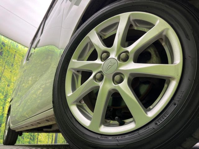 �y���������C���`�A���~�z�C�[���z�O�ςɃ}�b�`���������A���~�z�C�[���𑕒����Ă���܂��B�e��ЊO�A���~�z�C�[����A�X�^�b�h���X�^�C�����戵�����Ă���܂��B���񂲑��k����������