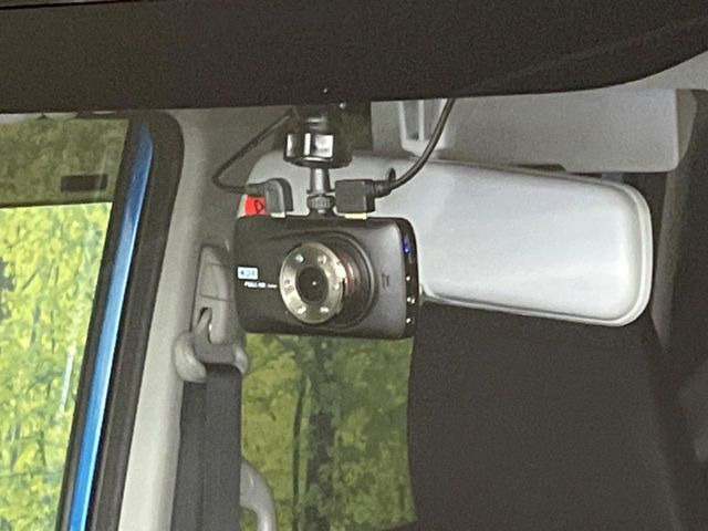 �y�h���C�u���R�[�_�[�z���S�E���S�ȃJ�[���C�t�ɕK�{�̃h���C�u���R�[�_�[�𑕔�!���s���͂������A������^�]�⎖�̂ɑ��������ۂ̏󋵂��f���ŋL�^���A����̃��X�N�ɔ����܂��B