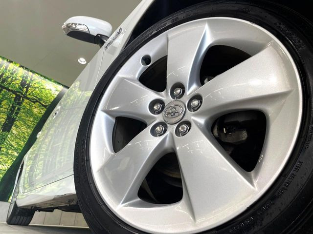 �y����17�C���`�A���~�z�C�[���z�O�ςɃ}�b�`���������A���~�z�C�[���𑕒����Ă���܂��B�e��ЊO�A���~�z�C�[����A�X�^�b�h���X�^�C�����戵�����Ă���܂��B���񂲑��k����������