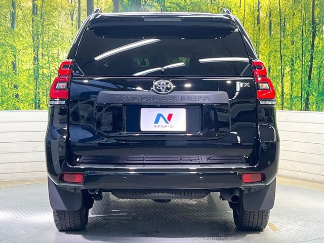 安心の最長10年・走行無制限保証(有償)をご用意。保証内容も充実はもちろん、無料点検&オイル交換や、年中無休の全国・24時間ロードサービスも付帯されておりますのでご安心下さい。