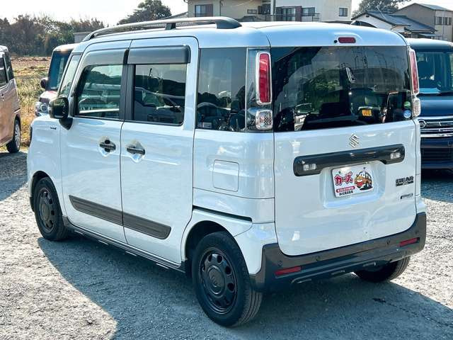 ���X�ł͌y�����Ԃ��畁�ʎԂ܂ŕ��L���I�[�����[�J�[�̎Ԏ�E�F�E�O���[�h��L�x�ɑ����Ă���܂��B