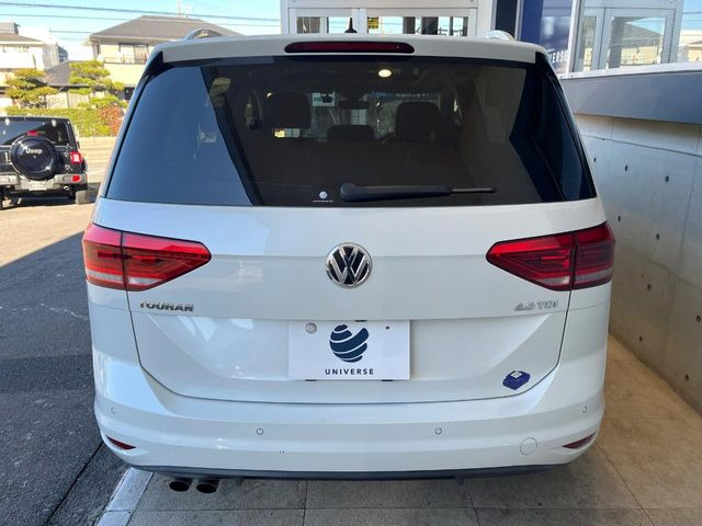 ●当店では第三者機関による車両品質鑑定を導入し、修復歴車を排除。鑑定書が発行されますので、ぱっと見ただけでは分からない箇所まで納得した上でご検討いただけます。※一部未実施の場合がございます。