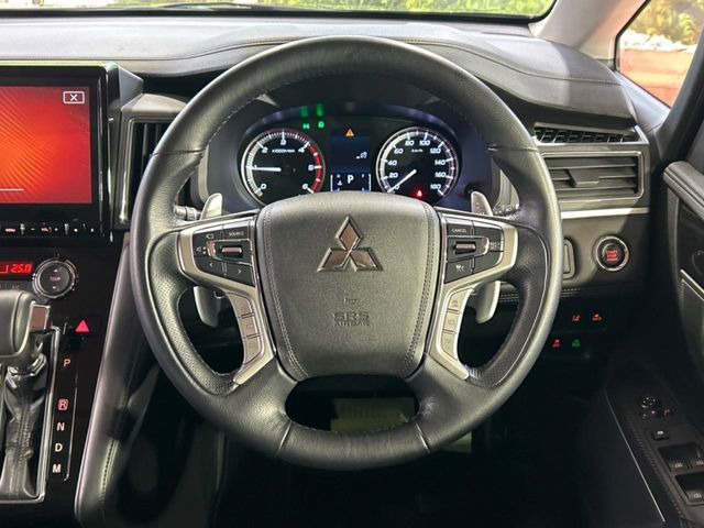 �y�����v�����X�e�A�����O�z�㎿�Ȋv���g�p���邱�ƂŁA��ɂ����������݂ƂĂ��^�]���₷���n���h���ł���