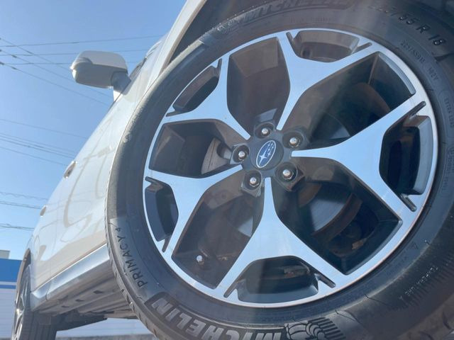 �y����18�C���`�A���~�z�C�[���z�O�ςɃ}�b�`���������A���~�z�C�[���𑕒����Ă���܂��B�e��ЊO�A���~�z�C�[����A�X�^�b�h���X�^�C�����戵�����Ă���܂��B���񂲑��k����������