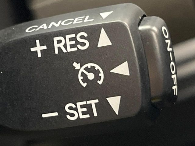 �y�N���[�Y�R���g���[���z�������H�����N���N���s�B�A�N�Z���𗣂��Ă���葬�x�ő��s���ł��A�������^�]���̕��S���y��!�����E�������ȒP�ȃX�C�b�`����Œ����ł��܂��B