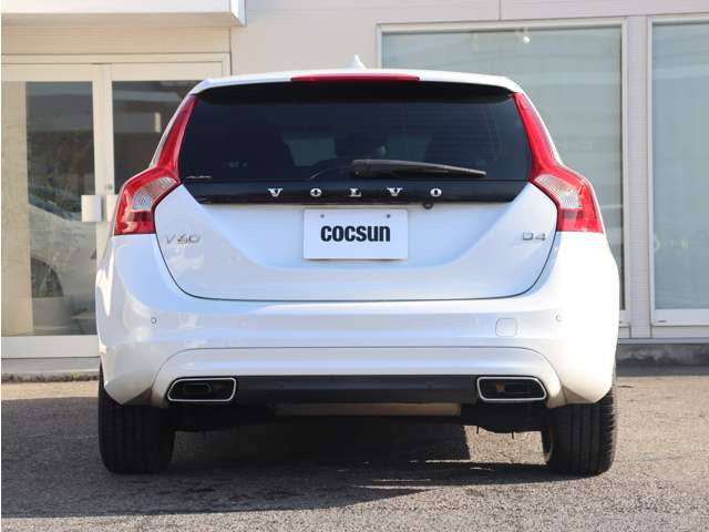 ���s�^�G���W���ɂ̓{���{�̔F�؂��擾����MOTUL�̍����I�C��SPECIFIC RBS0-2AE(0W-20)���g�p���܂��B