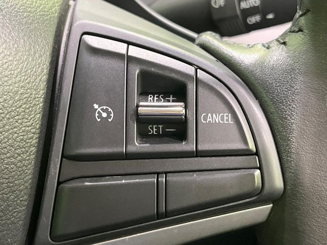 �y�N���[�Y�R���g���[���z�������H�����N���N���s�B�A�N�Z���𗣂��Ă���葬�x�ő��s���ł��A�������^�]���̕��S���y��!�����E�������ȒP�ȃX�C�b�`����Œ����ł��܂��B