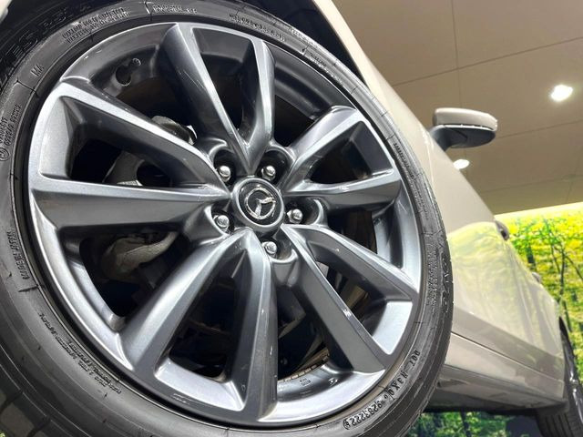 �y�����A���~�z�C�[���z�O�ςɃ}�b�`���������A���~�z�C�[���𑕒����Ă���܂��B�e��ЊO�A���~�z�C�[����A�X�^�b�h���X�^�C�����戵�����Ă���܂��B���񂲑��k����������