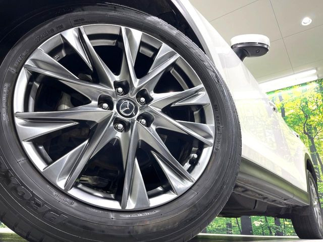 �y����19�C���`�A���~�z�C�[���z�O�ςɃ}�b�`���������A���~�z�C�[���𑕒����Ă���܂��B�e��ЊO�A���~�z�C�[����A�X�^�b�h���X�^�C�����戵�����Ă���܂��B���񂲑��k����������