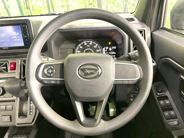 �y�X�e�A�����O�X�C�b�`�z�^�]���A�O������ڐ������炷���ƂȂ��A�I�[�f�B�I���̑��삪�\�ȕ֗��@�\!���S&���K�ȃh���C�u�����o���Ă���܂���