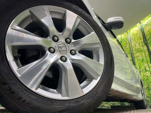 �y����17�C���`�A���~�z�C�[���z�O�ςɃ}�b�`���������A���~�z�C�[���𑕒����Ă���܂��B�e��ЊO�A���~�z�C�[����A�X�^�b�h���X�^�C�����戵�����Ă���܂��B���񂲑��k����������