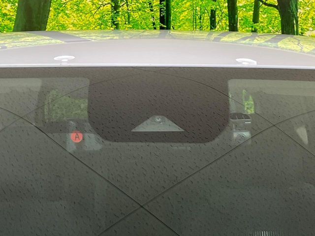 �y�C���e���W�F���g�G�}�[�W�F���V�[�u���[�L�z�t�����g�J�����őO���̎ԗ�����s�҂����m�B�Փ˂������Ȏ��͏Փ˔�Q�y���u���[�L���쓮�A�Փˉ�����T�|�[�g�B�����S�Ƀh���C�u�����y���݂��������܂��B