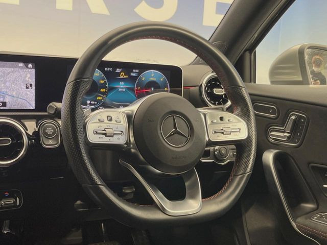 ���n���h�����̃X�������Ȃ��A���ꂢ�ȏ�Ԃ��ێ����Ă���܂��B�e�X�C�b�`���̓�����m�F�ς݂ł��B