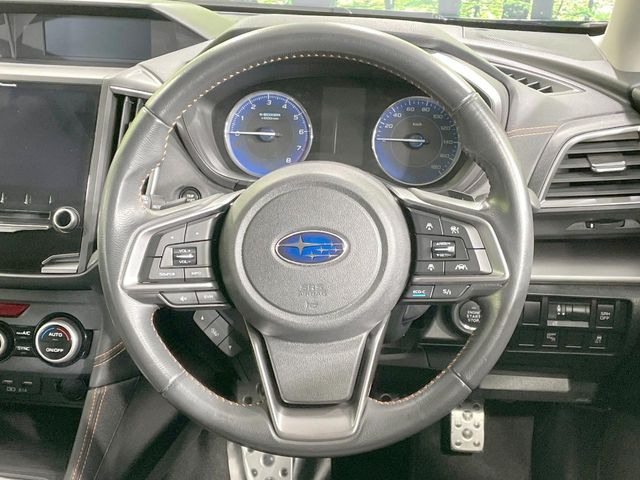 �y�����v�����X�e�A�����O�z�㎿�Ȋv���g�p���邱�ƂŁA��ɂ����������݂ƂĂ��^�]���₷���n���h���ł���