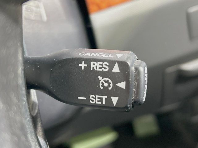 �y�N���[�Y�R���g���[���z�������H�����N���N���s�B�A�N�Z���𗣂��Ă���葬�x�ő��s���ł��A�������^�]���̕��S���y��!�����E�������ȒP�ȃX�C�b�`����Œ����ł��܂��B