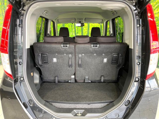 ���i�̂���������ʋ΁A���}���ɏ\���ȉ׎��X�y�[�X���m�ۂ��Ă���܂��B�Z�J���h�V�[�g��|���ƁA�傫�ȉו��̐ύڂ��\�ł���