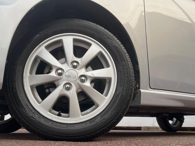 �y����14�C���`�A���~�z�C�[���z�O�ςɃ}�b�`���������A���~�z�C�[���𑕒����Ă���܂��B�e��ЊO�A���~�z�C�[����A�X�^�b�h���X�^�C�����戵�����Ă���܂��B���񂲑��k����������