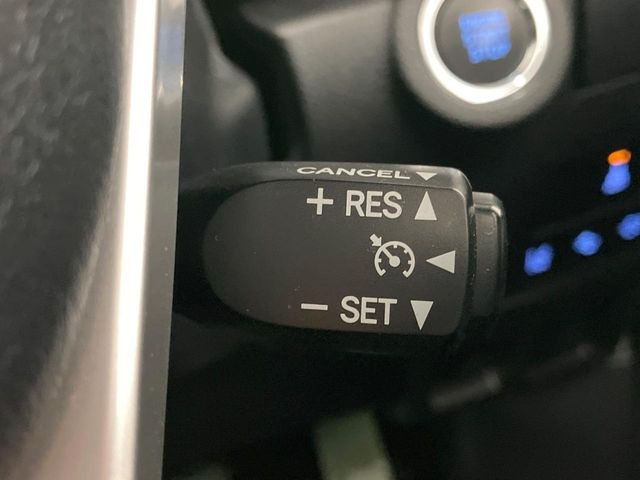 �y�N���[�Y�R���g���[���z�������H�����N���N���s�B�A�N�Z���𗣂��Ă���葬�x�ő��s���ł��A�������^�]���̕��S���y��!�����E�������ȒP�ȃX�C�b�`����Œ����ł��܂��B