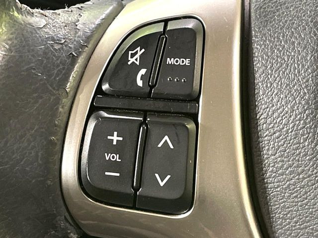 �y�X�e�A�����O�X�C�b�`�z�^�]���A�O������ڐ������炷���ƂȂ��A�I�[�f�B�I���̑��삪�\�ȕ֗��@�\!���S&���K�ȃh���C�u�����o���Ă���܂���