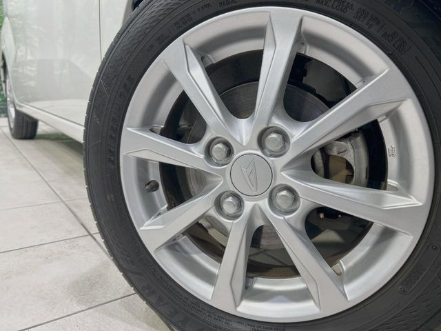 �y����14�C���`�A���~�z�C�[���z�O�ςɃ}�b�`���������A���~�z�C�[���𑕒����Ă���܂��B�e��ЊO�A���~�z�C�[����A�X�^�b�h���X�^�C�����戵�����Ă���܂��B���񂲑��k����������