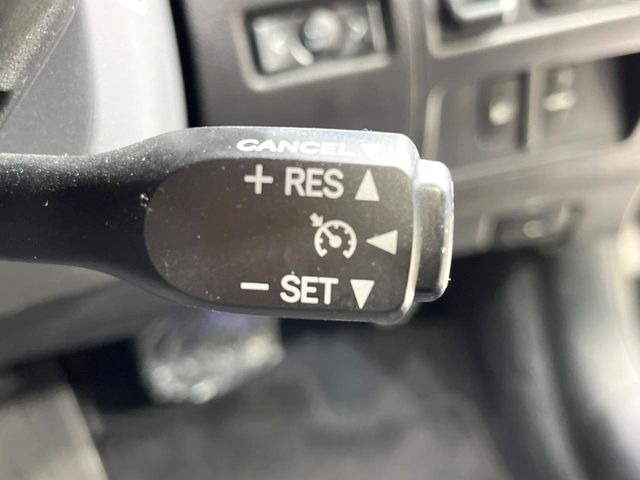 �y�N���[�Y�R���g���[���z�������H�����N���N���s�B�A�N�Z���𗣂��Ă���葬�x�ő��s���ł��A�������^�]���̕��S���y��!�����E�������ȒP�ȃX�C�b�`����Œ����ł��܂��B